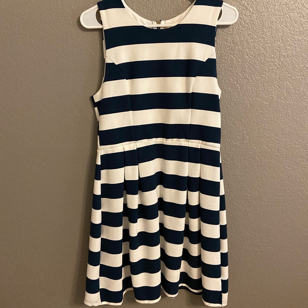 Altar’d State Navy/White Dress